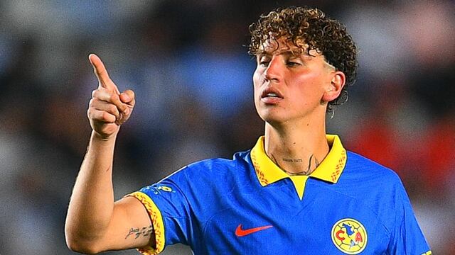 Igor Lichnovsky peleándose con Faitelson
