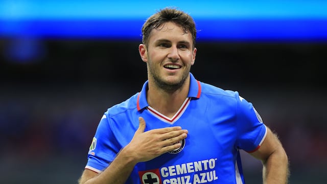 Santiago Giménez, delantero de Cruz Azul