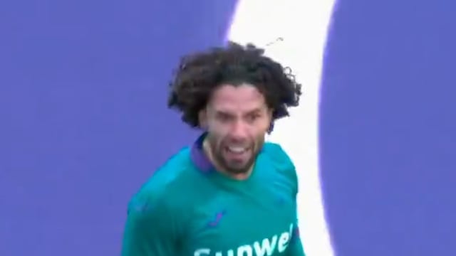 Anderlecht vs Genk: Golazo del Chino Huerta con soberbio remate de cabeza.