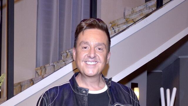 Daniel Bisogno, conductor.