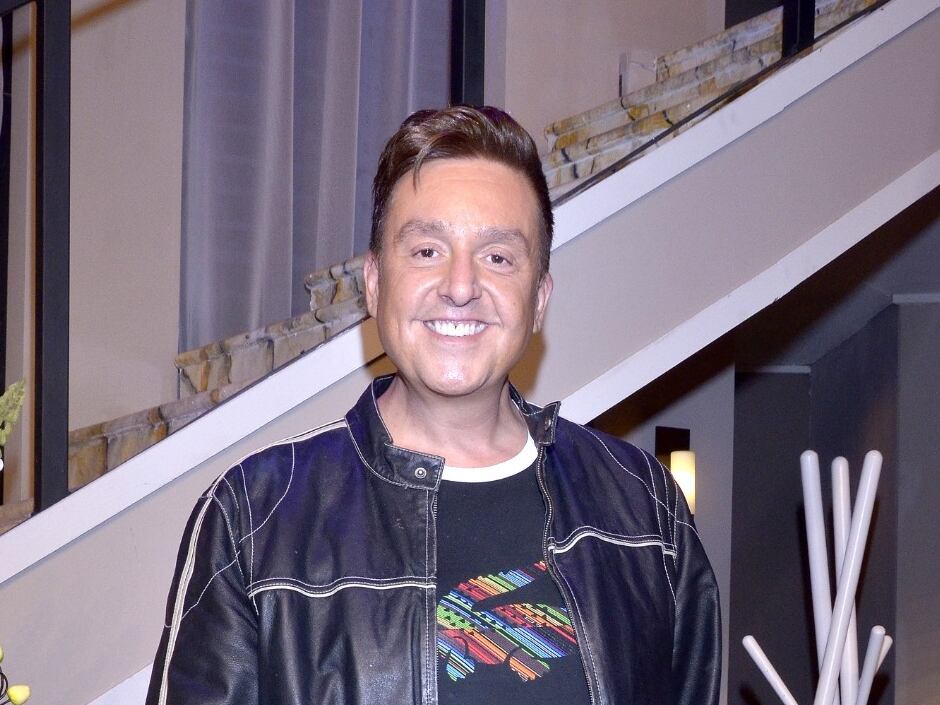 Daniel Bisogno, conductor.