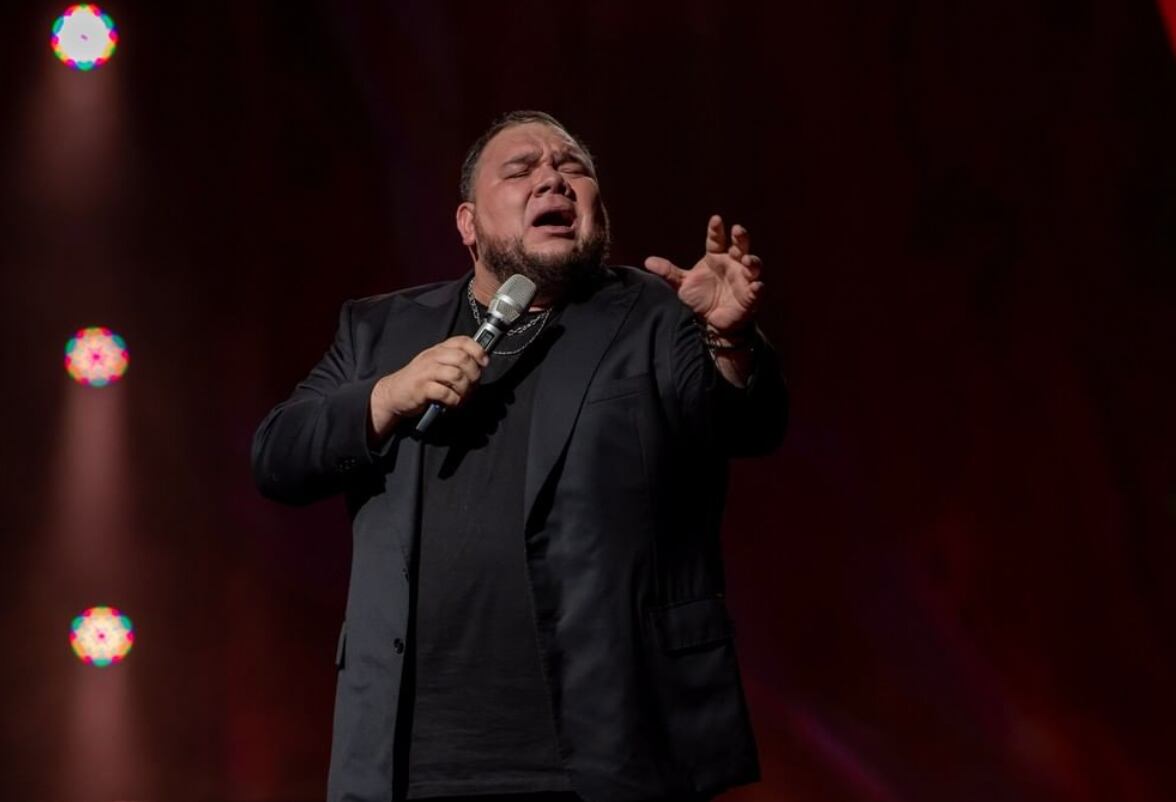 Oscar Caldera, aspirante de canto El Retador