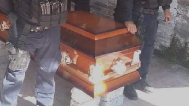 Un trato indigno para quienes debieron recibir un funeral de héroes