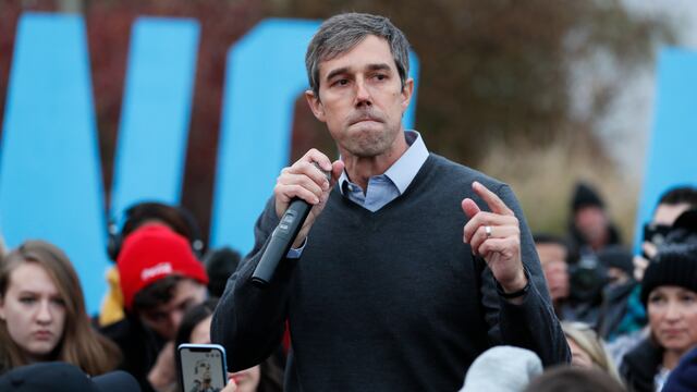 Beto O'Rourke anuncia salida de campaña presidencial.