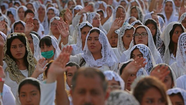 Fieles de La Luz del Mundo. Aún creen en Naasón.