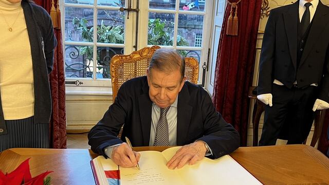 Edmundo González Urrutia