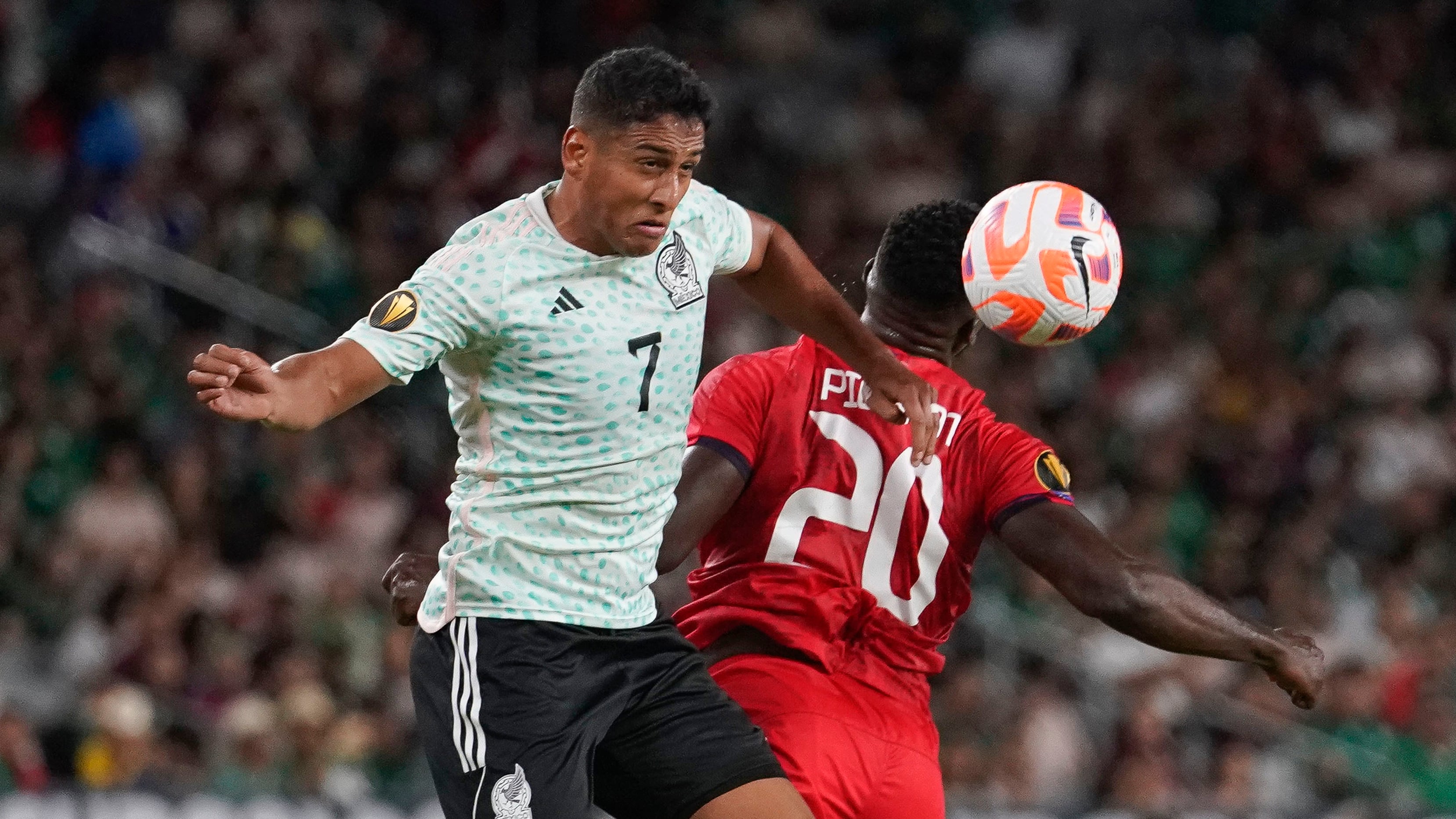 ¿Nuevo uniforme de la Selección Mexicana? Este es el precio del espectacular jersey que usa en la Copa Oro