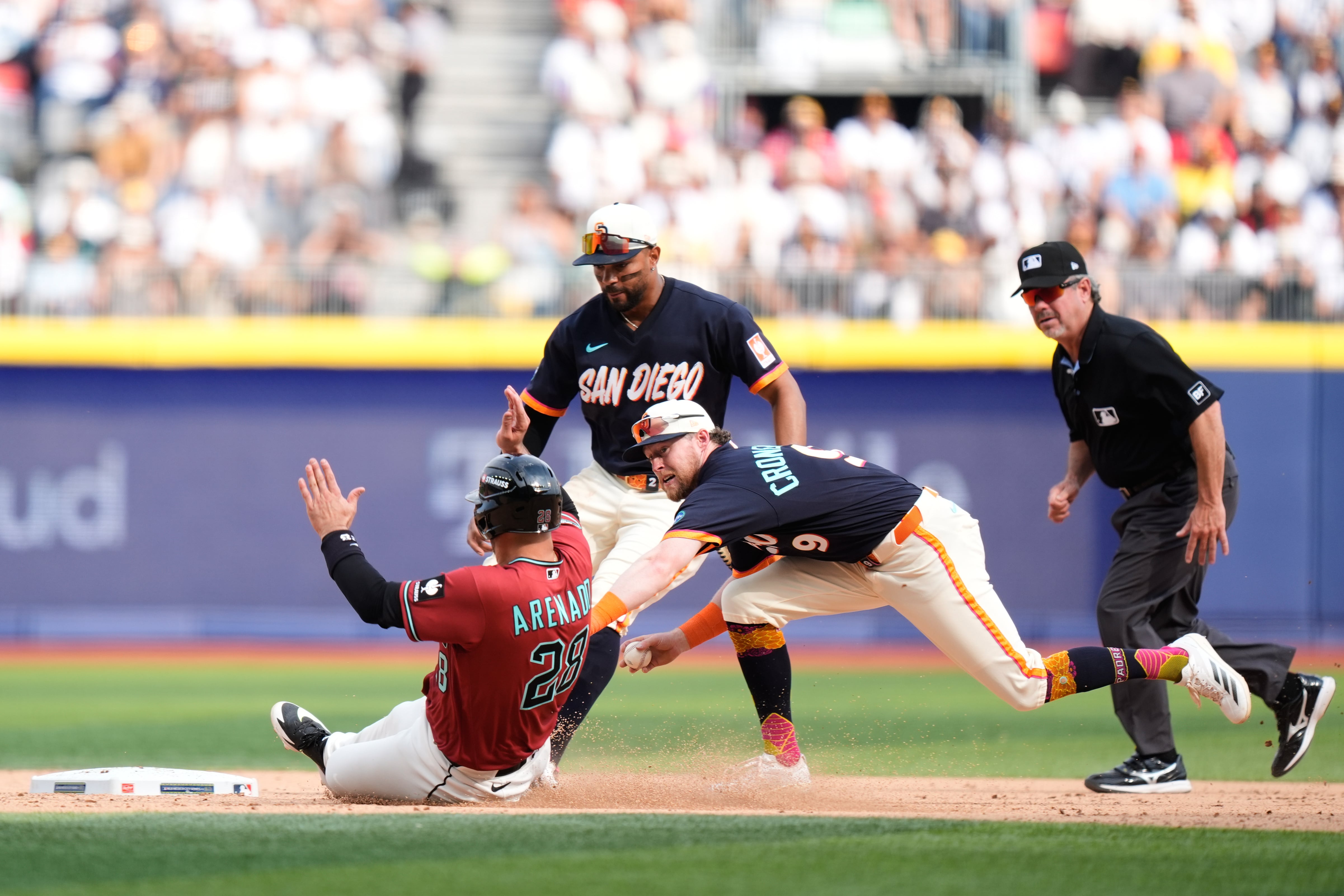 Diamondbacks vencen 12-7 a Padres y toman revancha en la México City Series 2026