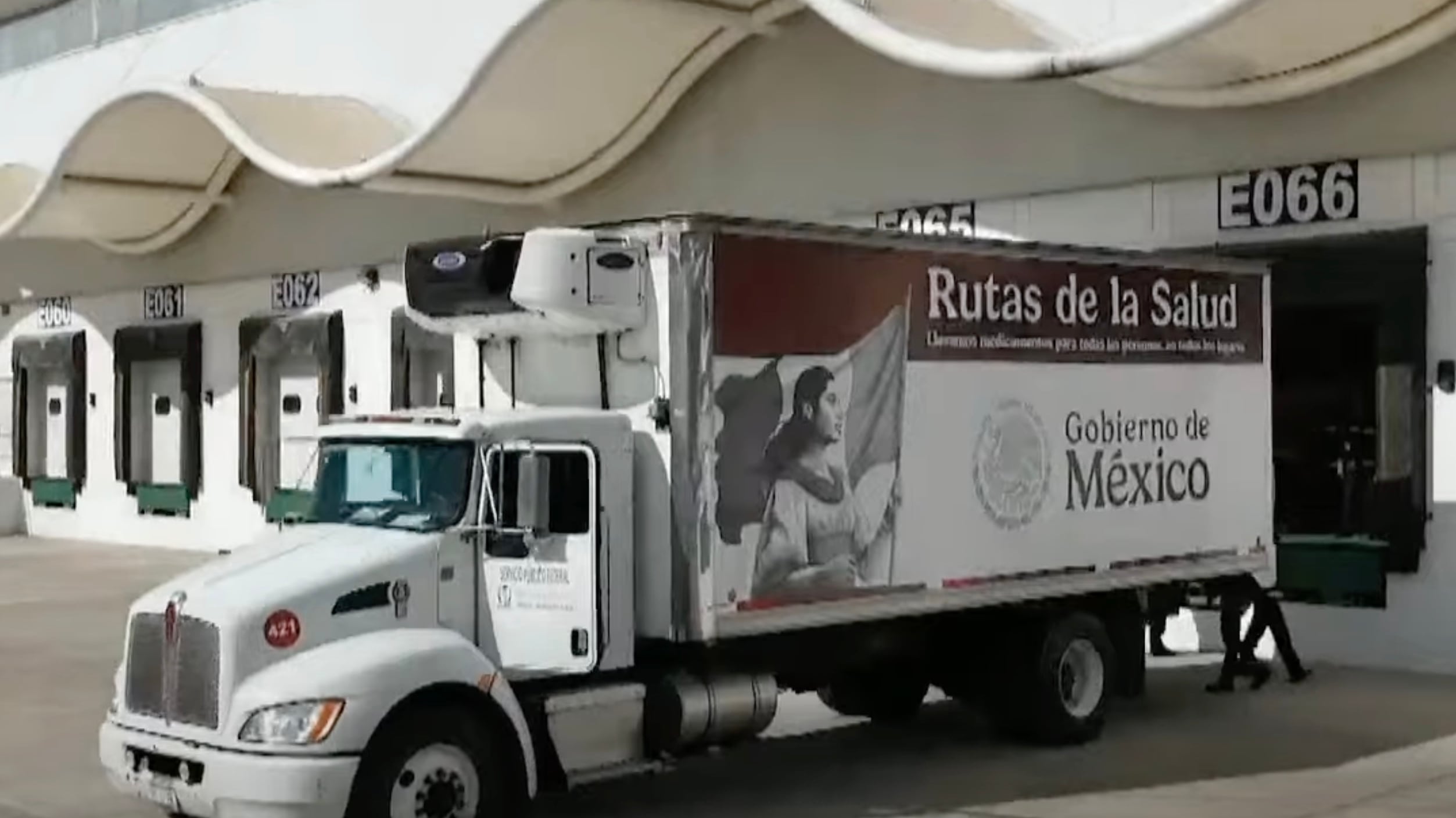 Rutas de la Salud: Entregan medicamentos e insumos médicos en más de 3 mil centros de salud el primer día