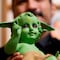 Mexicano convierte al Niño Dios en Baby Yoda