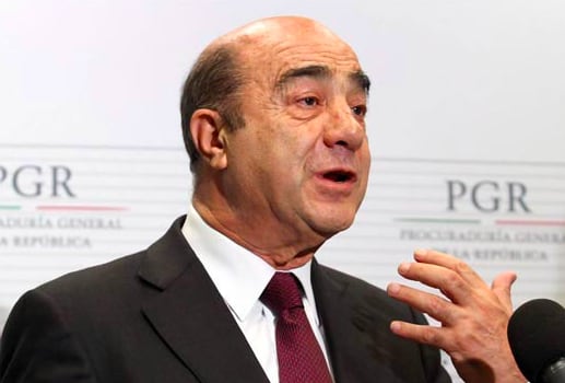 Jesús Murillo Karam confirmó que ya solicitó la colaboración de la Interpol en la búsqueda de Olvera Amezcua. Foto/Notimex