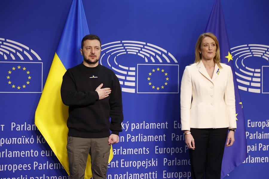Volodímir Zelenski llega a Bruselas al Parlamento Europeo