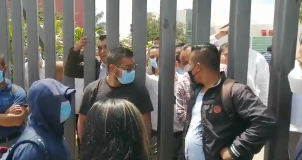 VIDEO: Periodistas son agredidos por manifestantes en Oaxaca