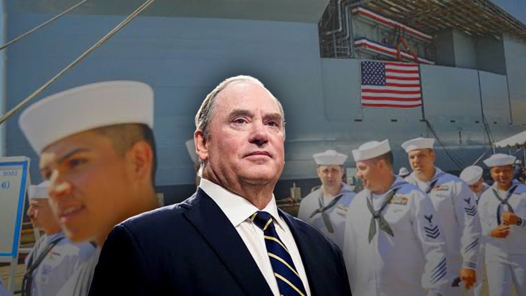 John Phelan es removido como jefe de la Marina de Estados Unidos