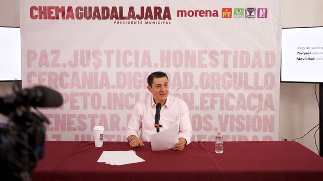 Chema Martínez se reunió con empresarias de Guadalajara