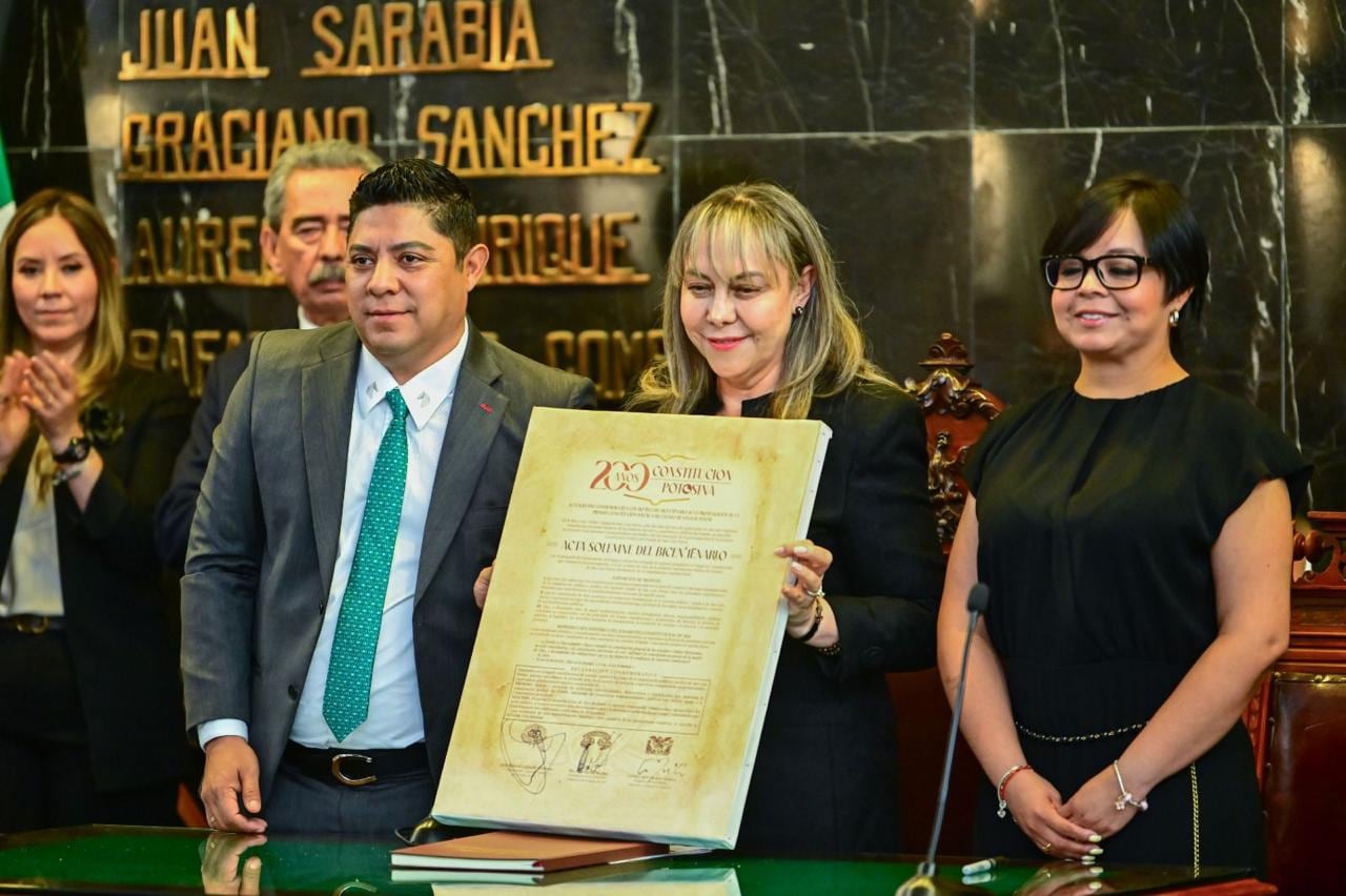 Ricardo Gallardo conmemora 200 años de la Constitución de San Luis Potosí.