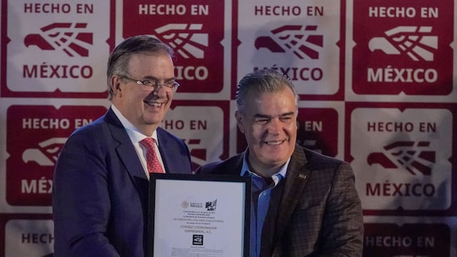 Marcelo Ebrad, secretario de economía, encabezó la presentación de la campaña "Lo hecho en México esta bien hecho"