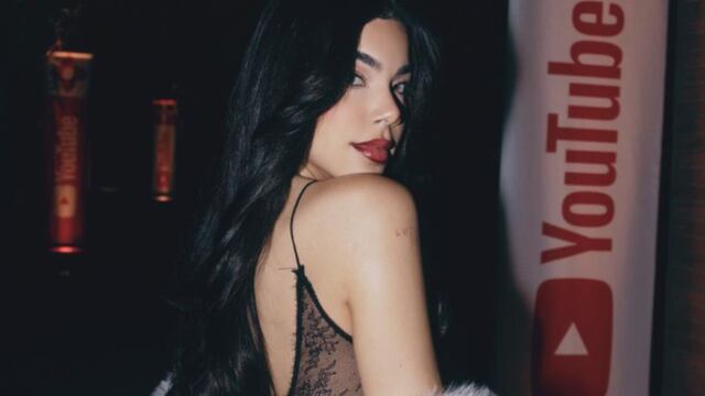 Kenia Os roba suspiros antes de los Premios Latin Grammy 2023