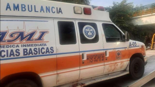 Matan a 4 personas dentro de ambulancia que se dirigía a Acapulco