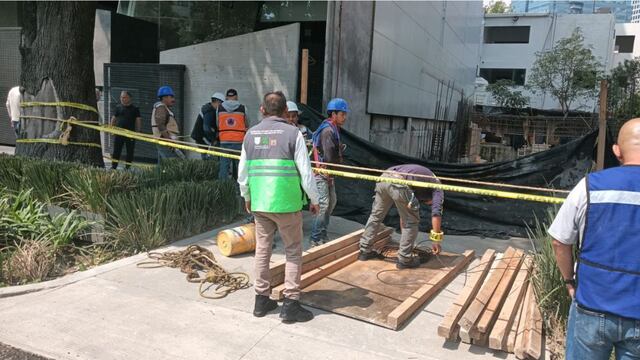 Vecinos despiertan con derrumbe en construcción departamental en Río Mixcoac