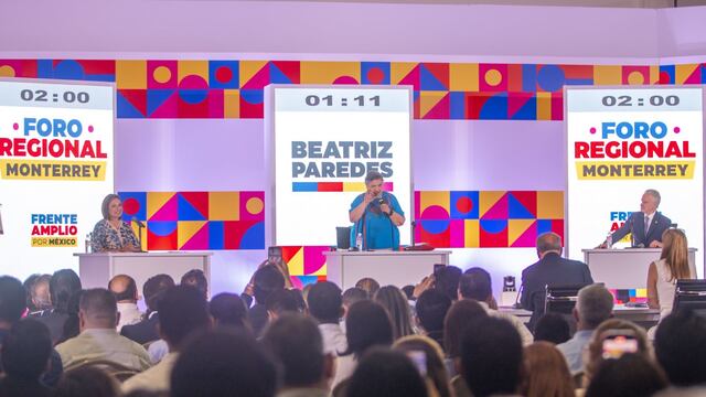 Los aspirantes a la candidatura por el Frente Amplio; Beatriz Paredes, Xóchitl Gálvez y Santiago Creel, acudieron a Cintermex donde participaron en el Foro del Frente Amplio ante panistas, priistas y perredistas