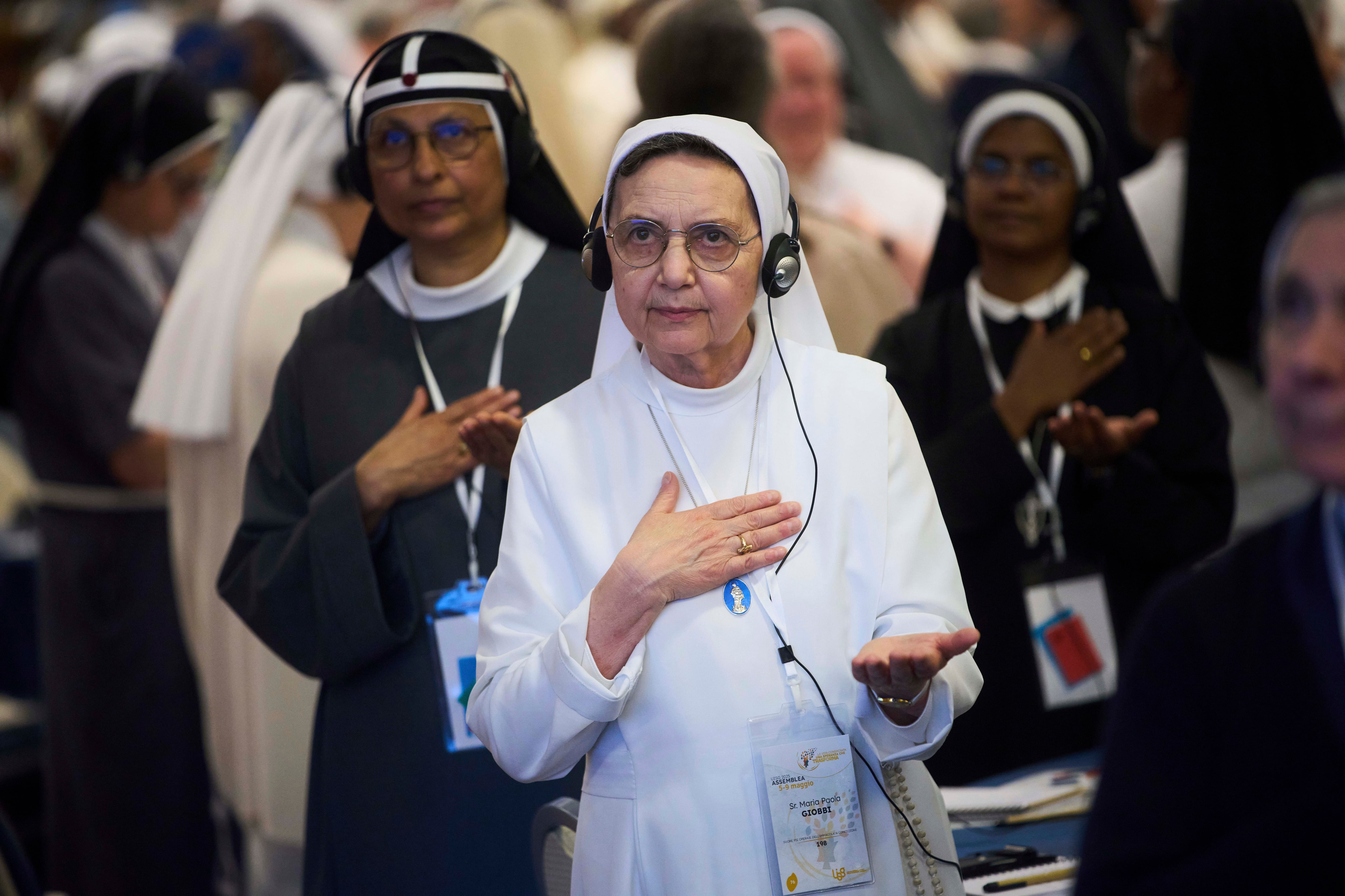 Labor de las monjas durante cónclave para elegir al nuevo Papa.