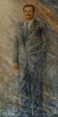 AMLO ya planea su retrato presidencial y comentó que fondo tendrá