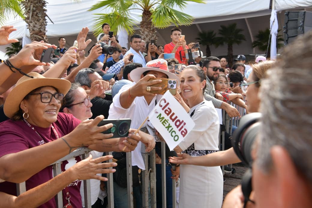 Javier May y Claudia Sheinbaum visitan el Festival del Chocolate.