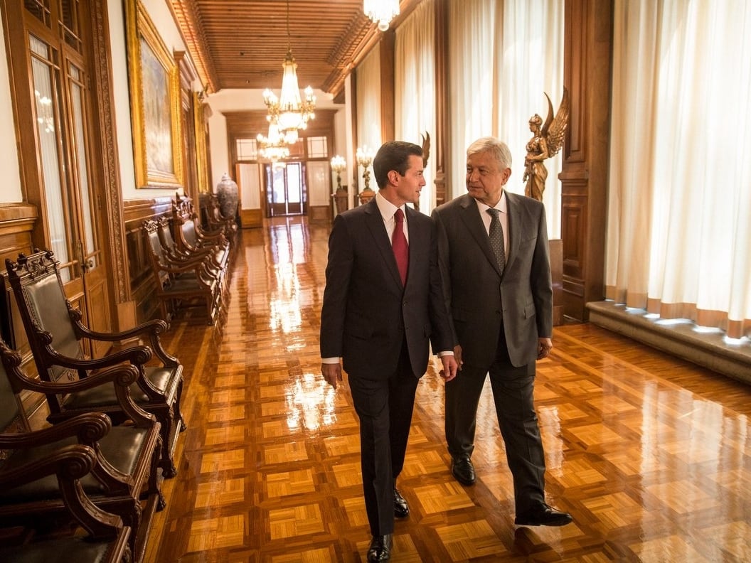 Se reúnen EPN y AMLO