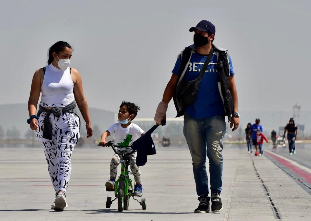 Ciclistas disfrutando del paseo dominical en Santa Lucía