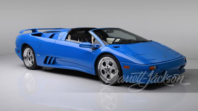 Lamborghini Diablo VT Roadster con valor de 20 millones de pesos