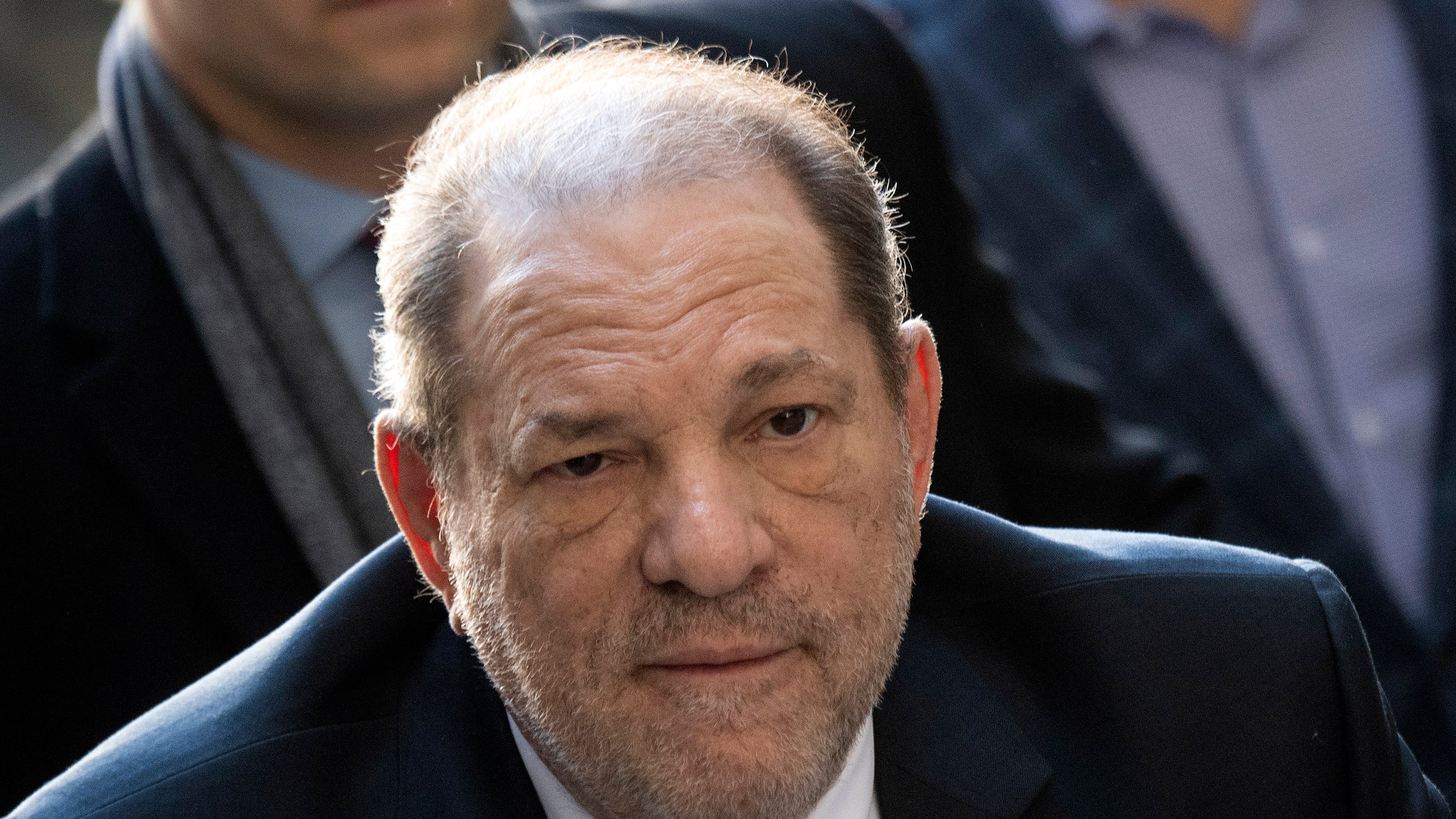Harvey Weinstein da positivo a prueba de coronavirus