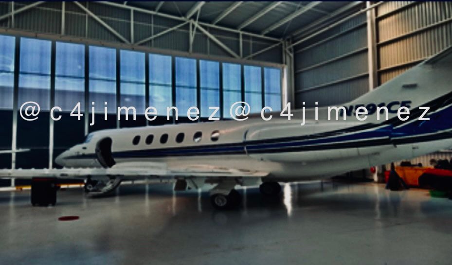 Reportan robo de avión privado de hangar del AICM