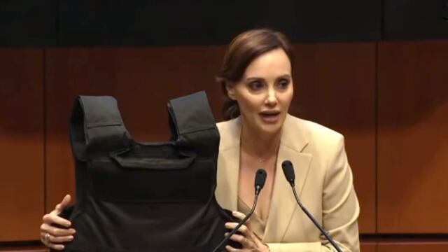 Le apagan el micrófono a Lilly Téllez durante sesión de la Cámara de Senadores