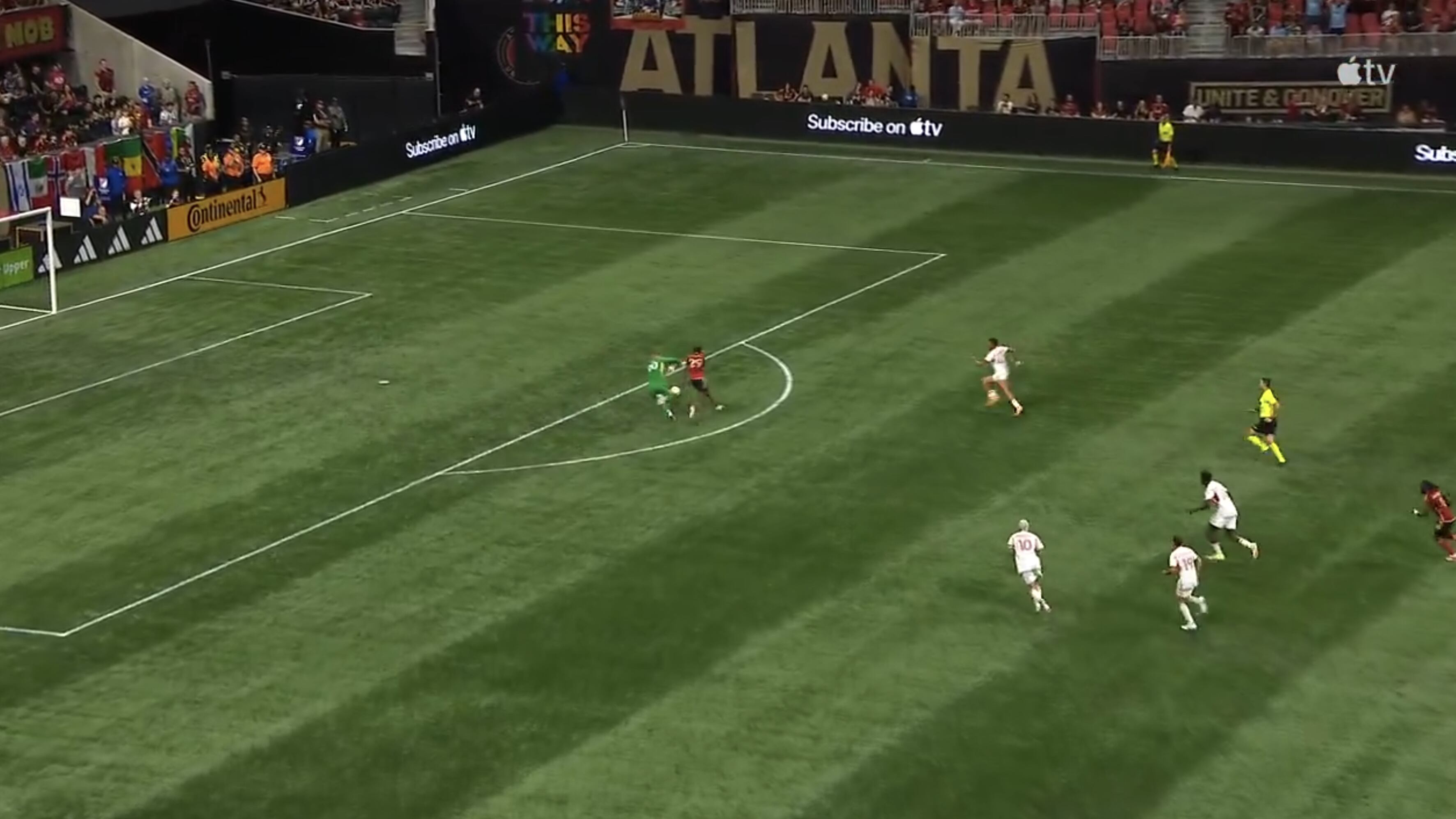 El nuevo ridículo en la MLS que le está dando la vuelta al mundo; portero hizo tremendo oso