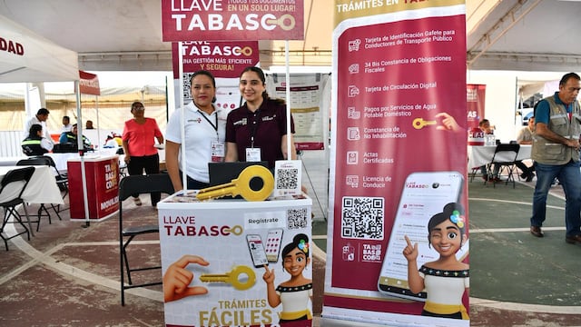 Javier May impulsa un Gobierno Digital con Llave Tabasco.