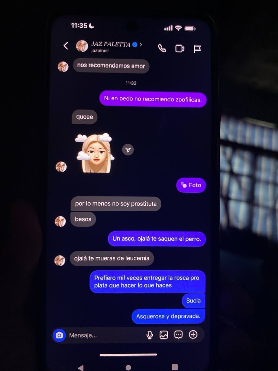 Jazpincita es acusada de vender videos porno con su perro.