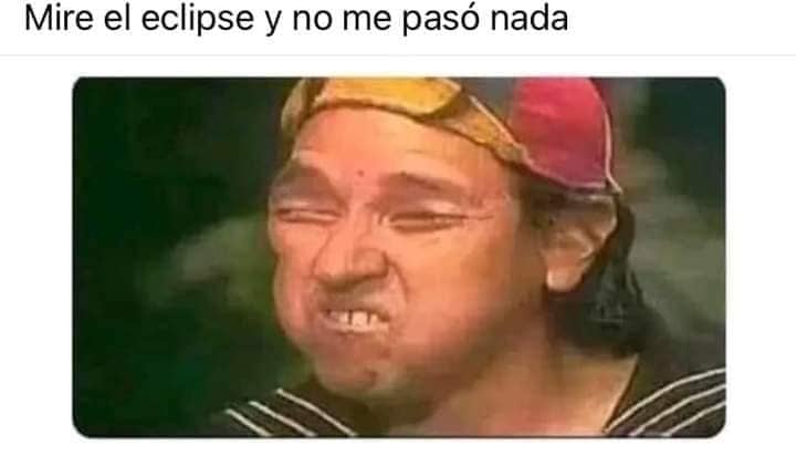 Memes de ojos rojos por el eclipse