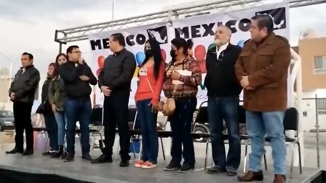 Ricardo Mejía Berdeja es increpado por un hombre en mitin