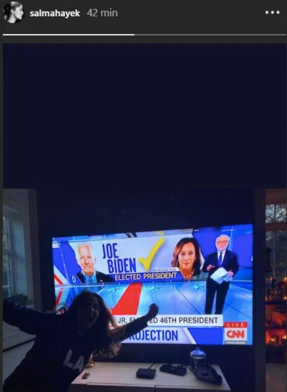 Salma Hayek celebra victoria de Joe Biden