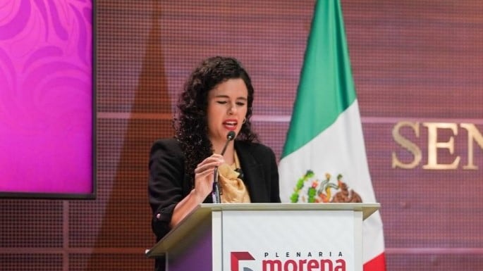 Luisa Alcalde resalta paquete anticorrupción tras reunión plenaria de Morena en el Senado