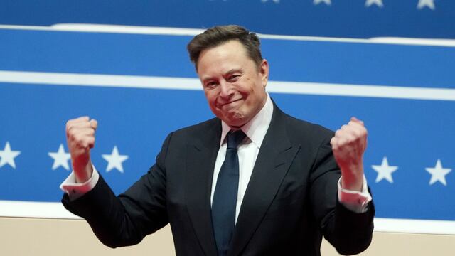 Elon Musk va por OpenAI