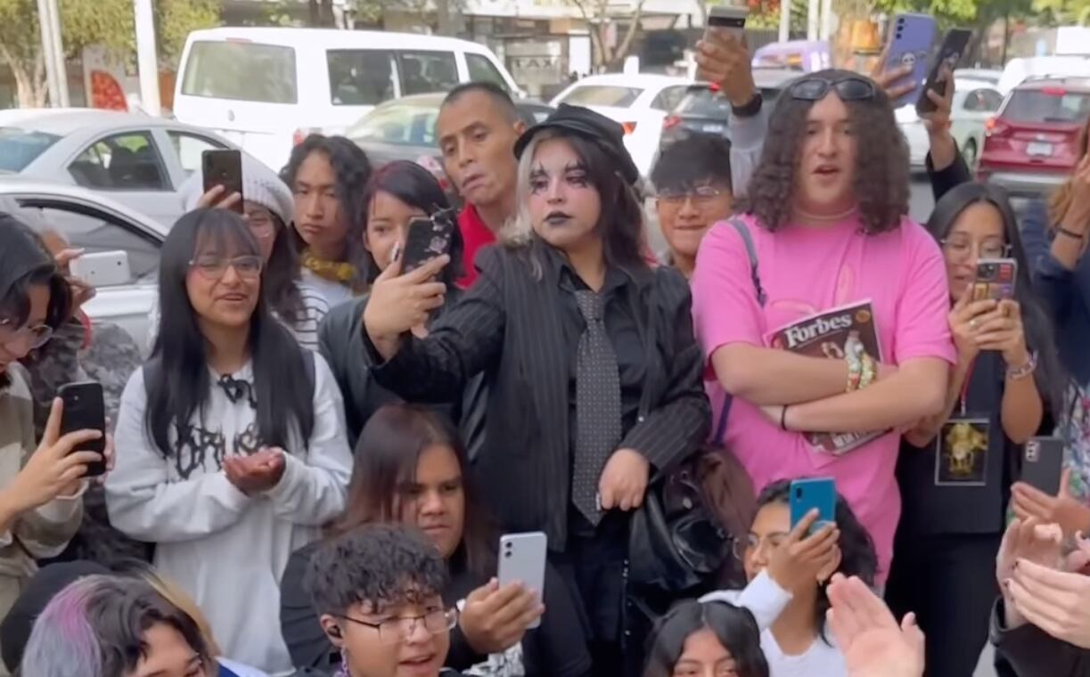 Una fan de Bruses fue acosada en concierto afuera de Exa