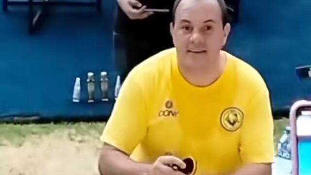 Cuauhtémoc Blanco firma tanga