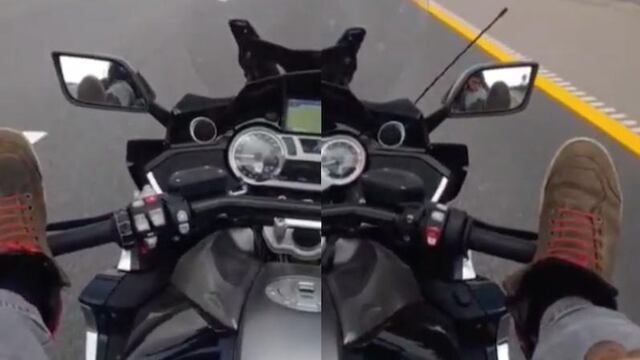 Maneja moto con los pies