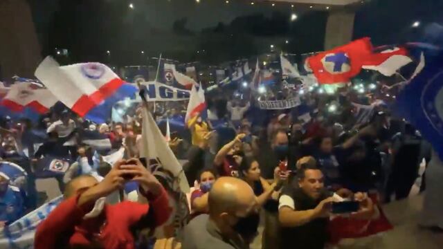 Fans llevaron serenata a Cruz Azul previo al duelo de vuelta vs Toluca