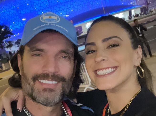 Julián Gil y Valeria Marín se comprometen en Qatar