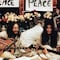 ”Give peace a chance”, de John Lennon y Yoko Ono, suena al unísono en 25 países de Europa por la guerra en Ucrania