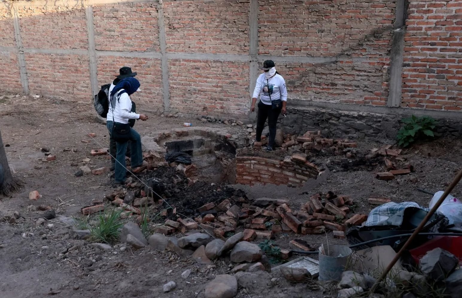 Hornos y fosas clandestinas en finca de El Salto, Jalisco