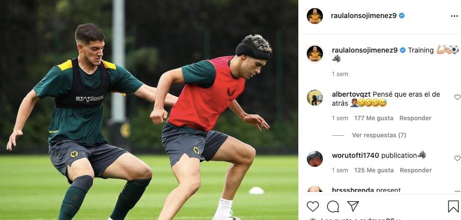 Raúl Jiménez entrena al parejo con los Wolves